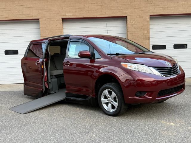 Used 2013 Toyota Sienna